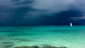 Cancún, Mexico Blue-green Ocean Wallpaper