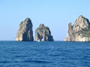 Capri Italy Famous Rock Formation Wallpaper