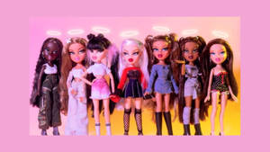 Caption: Bratz Aesthetic Dolls Embracing Their Halo Style. Wallpaper