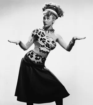Caption: Elaine Stritch Performing In