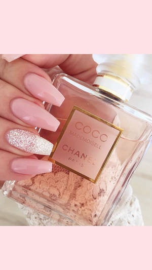 Caption: Trendy Coco Chanel Nail Design Wallpaper