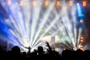 Captivating Music Festival Atmosphere Wallpaper