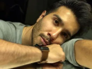 Captivating Selfie Of Feroz Khan Wallpaper