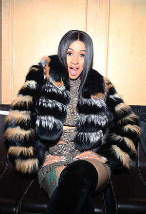 Cardi B Wearing Fur Coat Wallpaper