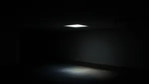 Ceiling Light Dark 4k Wallpaper