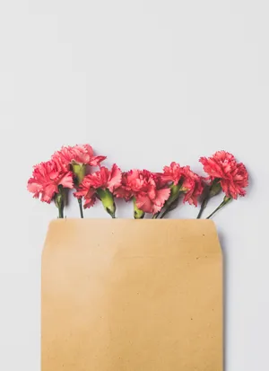 “celebrate Mom With A Bouquet Of Pink Flowers” Wallpaper