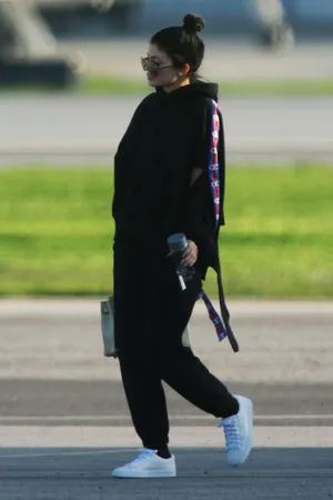 Champion Logo Kylie Jenner Wallpaper