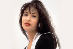 Charismatic Selena Quintanilla Wallpaper