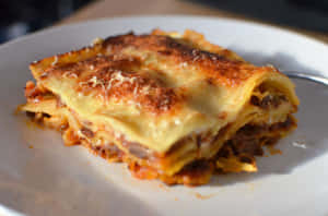 Cheesy Topped Lasagna Alla Bolognese Wallpaper