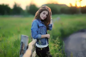 Chica Bonita Smiling Wallpaper