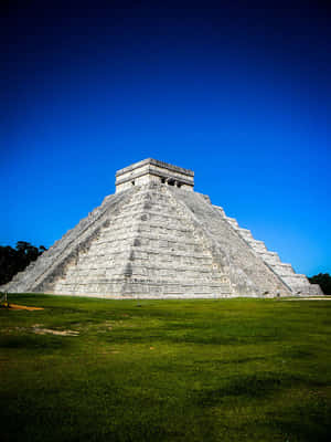 Chichen Itza Mexico Dark Blue Sky Wallpaper