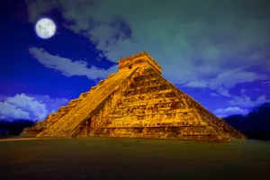 Chichen Itza Mexico El Castillo Cloudy Sky Wallpaper