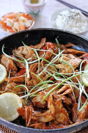 Chilli Crab With Lemon Slices Wallpaper