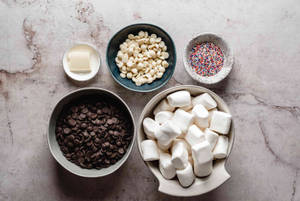 Chocolate Chips Marshmallows Wallpaper