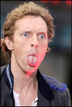 Chris Martin Goofy Face Wallpaper