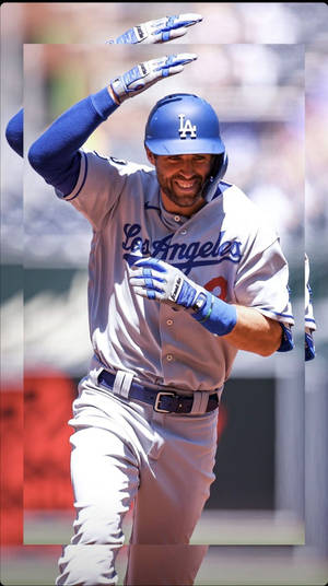 Chris Taylor Looking Happy Wallpaper