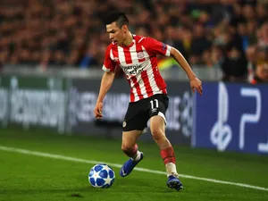 Chucky Lozano Playing Wallpaper