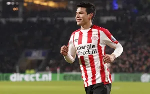 Chucky Lozano Running Wallpaper