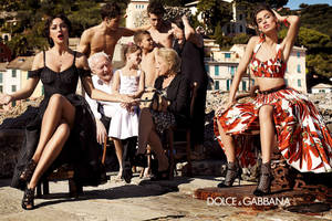 Classy Dolce And Gabbana Models Outdoors Wallpaper