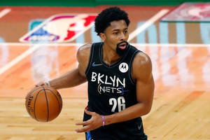 Clever Spencer Dinwiddie Wallpaper