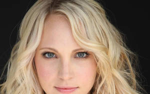 Close-up Caroline Forbes Wallpaper