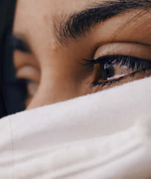 Close-up Of A Girl In Distress Wallpaper