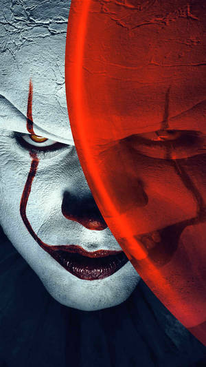 Close-up Of The Terrifying Pennywise Wallpaper