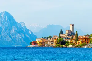 Colourful Town In Lago Di Garda Wallpaper
