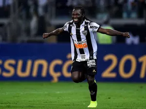 Columbian Football Star Yimmi Chara 2019 Copa Sudamericana Wallpaper