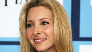 Contemporary Close Up Of Lisa Kudrow Wallpaper