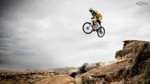 Cool Mountain Bike High Jump Wallpaper