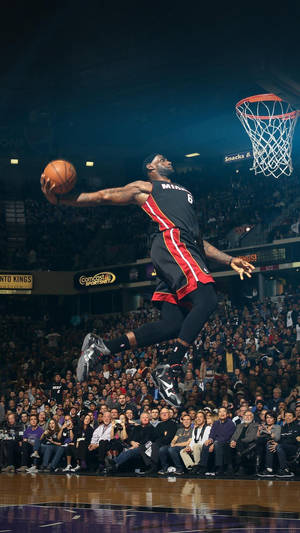 Cool Nba James Flying Wallpaper