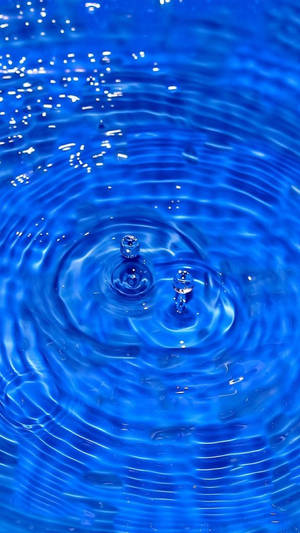 Cool Water Ripples Swimming Pool Wallpaper