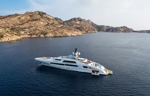 Country Summer Large Yacht Wallpaper