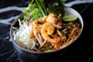 Crunchy Shrimp On Pad Thai Wallpaper