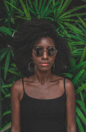 Cute Black Girl Aesthetic Portrait Wallpaper