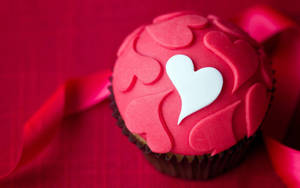 Cute Heart Fondant Cupcake Wallpaper