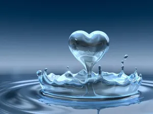 Cute Love Water Heart Wallpaper