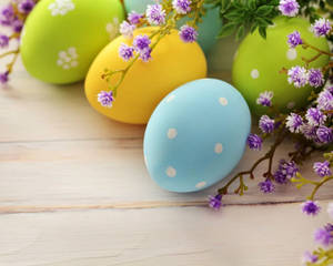 Cute Minimalist Easter Wallpaper