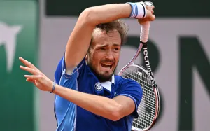 Daniil Medvedev Aggressive Overhead Shot Wallpaper