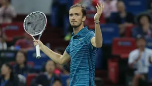 Daniil Medvedev In Green Striped Shirt Wallpaper