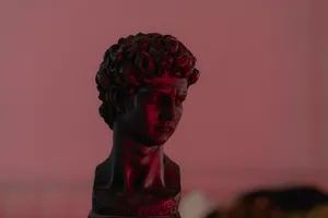 Dark Pink David Sculpture Wallpaper