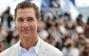 Dashing Matthew Mcconaughey In White Tux Wallpaper