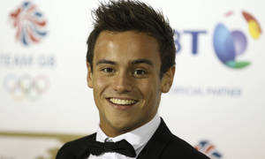 Dashing Suit Tom Daley Wallpaper