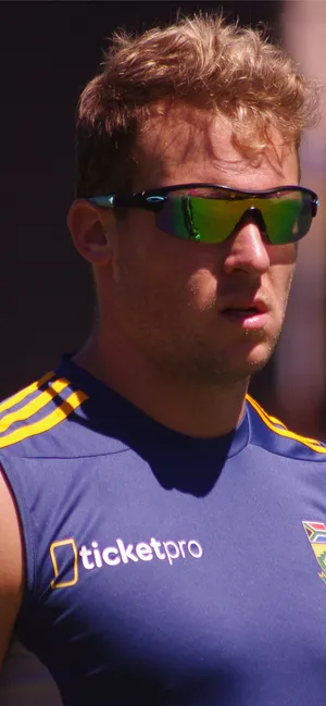 David Miller In Sunglasses Wallpaper