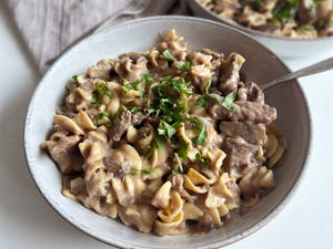 Delectable Beef Stroganoff With Pasta Wallpaper