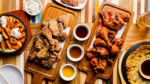 Delectable Chicken Flavors With Sheesh Dips Wallpaper