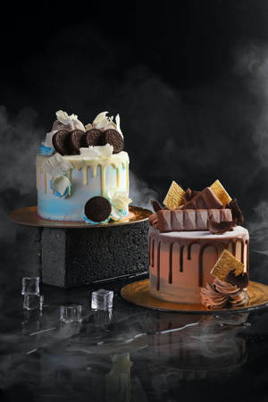Delectable Vanilla And Chocolate Cakes Wallpaper