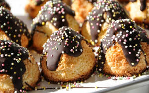 Delicious Cookie With Chocolate Buttermilk Toppings Wallpaper