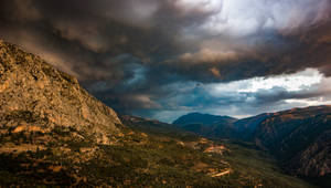 Delphi Mount Parnassus Valley Wallpaper